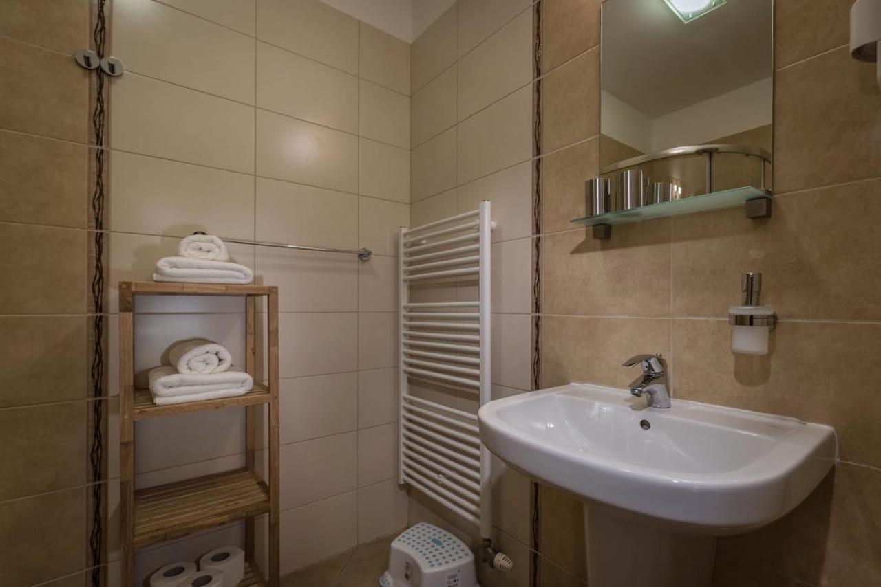 Apartman Bešeňová Exterior foto
